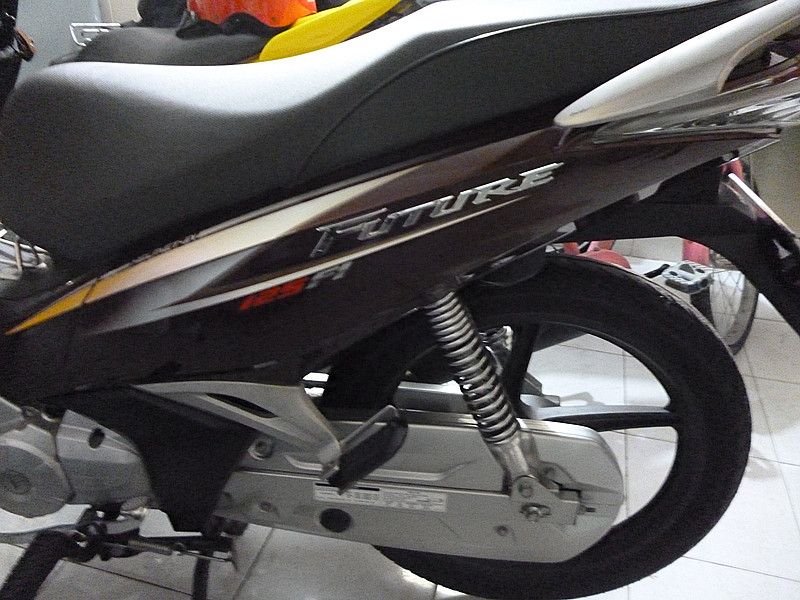 HONDA: FUTURE 125Fi. Đời cuối 2012, thắng đĩa bánh mâm, màu vàng nâu - 3