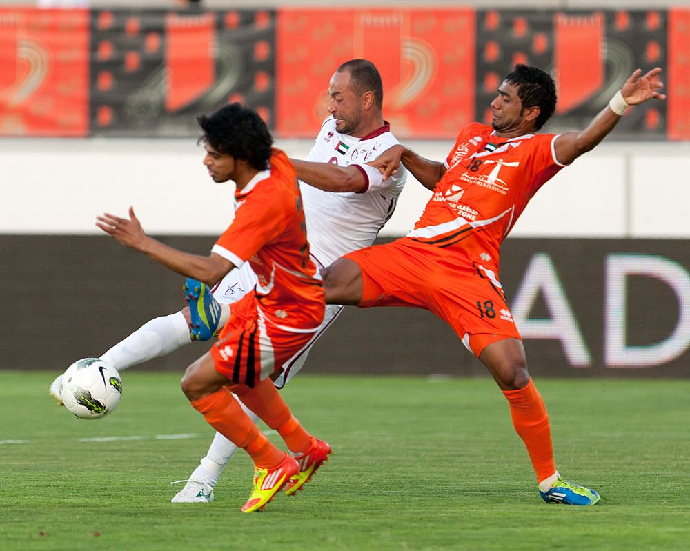 IMAGE: http://i1167.photobucket.com/albums/q638/Tareq_Alhamrani/Sports/Football/15%20March%202012/_D3_4574.jpg