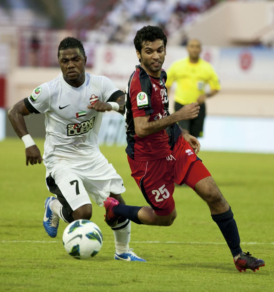 IMAGE: http://i1167.photobucket.com/albums/q638/Tareq_Alhamrani/Sports/Football/Alshaab_vs_AlAhli%2009Nov2012/_D3_3387.jpg