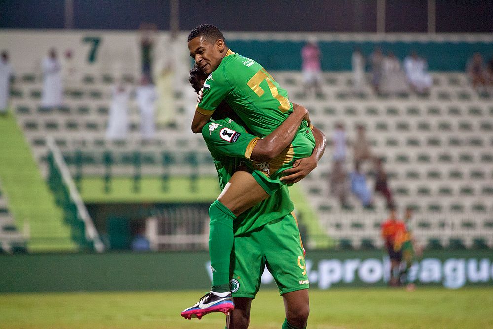 IMAGE: http://i1167.photobucket.com/albums/q638/Tareq_Alhamrani/Sports/Football/Alshabab_Ajman%2012%20November%202012/1D2N9402.jpg