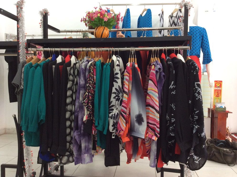 Cần thanh lý phụ kiện shop quần áo - giá cực shock - 3